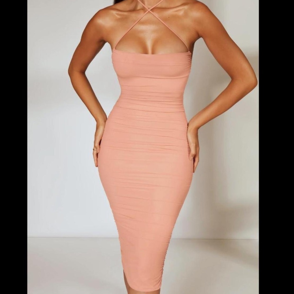 Elegant Peach Halter Bodycon Dress